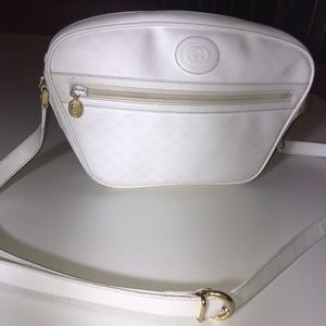 Authentic Gucci Vintage Crossbody 🔥❤️